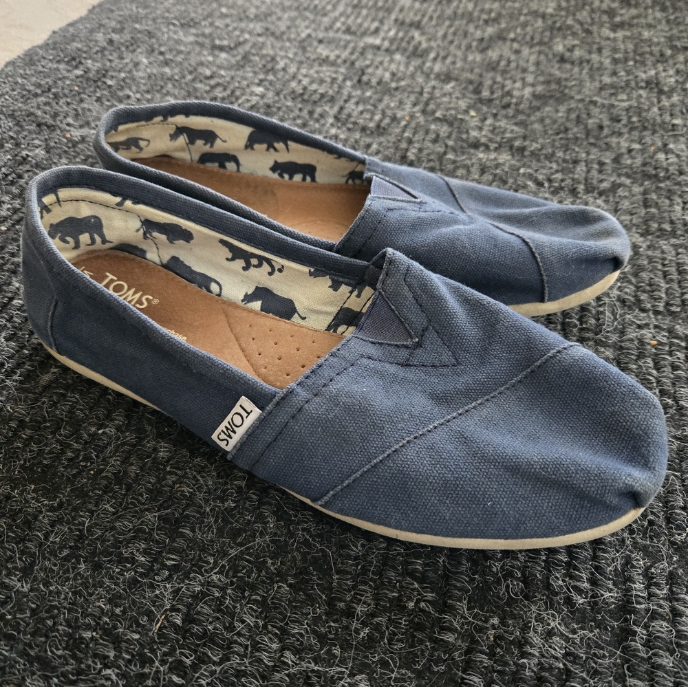 TOMS Blue Navy Canvas Slip-On Shoes Women's 7.5